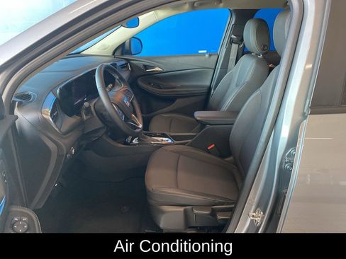 Used 2025 Buick Encore GX Preferred image 10