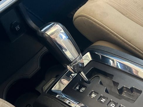 Used 2010 Dodge Journey SXT w/ Flexible Seating Group FWD image 21