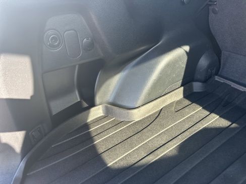 Used 2016 Subaru Forester 2.5i Limited image 30