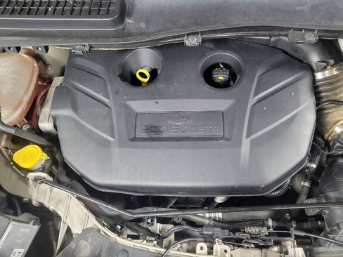 Used 2017 Ford Escape Titanium image 30