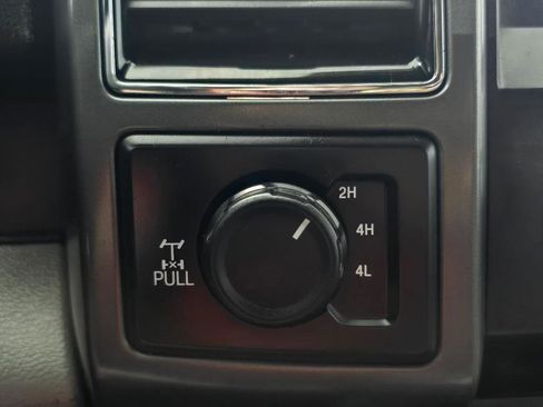 Used 2019 Ford F250 XLT w/ XLT Premium Package image 29