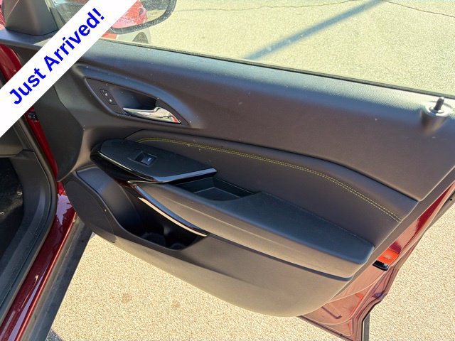 Used 2025 Chevrolet Trax LT w/ Driver Confidence Package FWD image 20