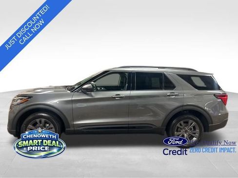 New 2026 Ford Explorer Active w/ Active Comfort Package image 2