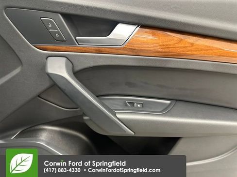 Used 2023 Audi Q5 2.0T Premium image 11