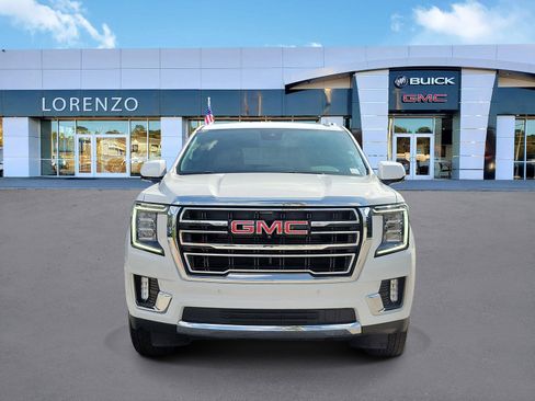 Used 2024 GMC Yukon XL SLT w/ SLT Premium Package RWD image 2
