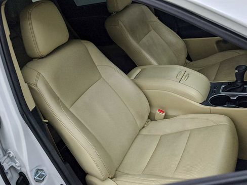 Used 2017 Toyota Highlander Limited image 25