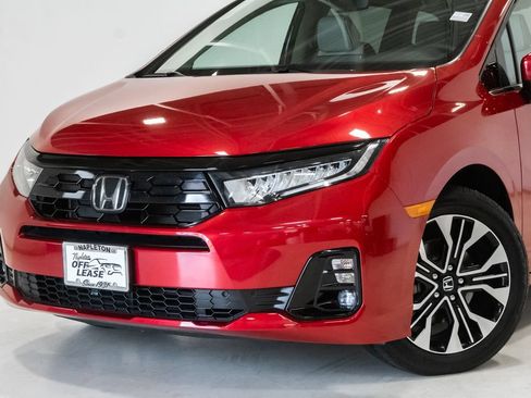 Used 2026 Honda Odyssey Elite image 2