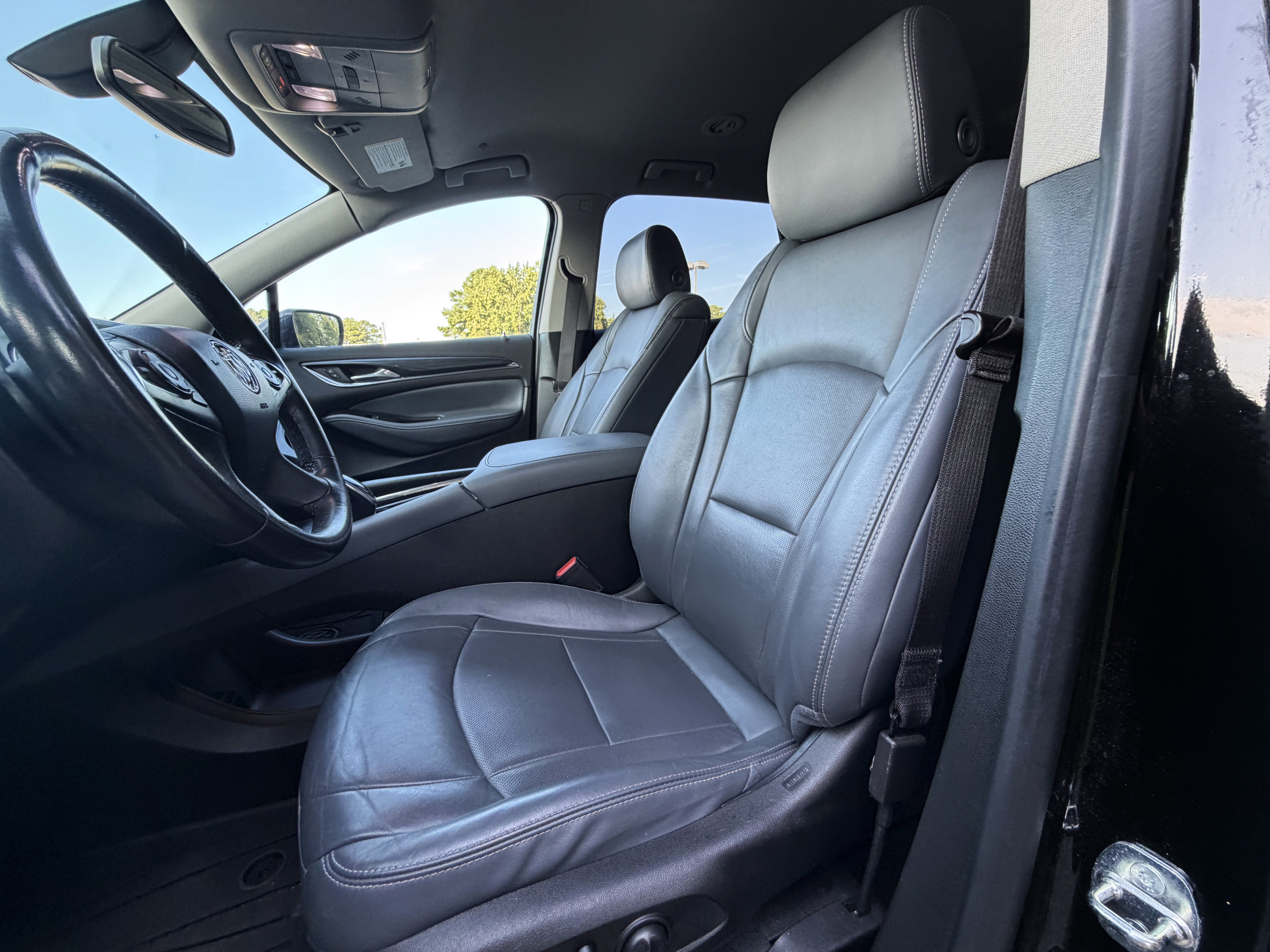 Used 2020 Buick Enclave Essence FWD image 7