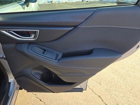 Used 2023 Subaru Forester Premium image 7