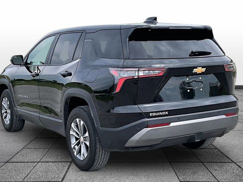 Used 2025 Chevrolet Equinox LT FWD image 10