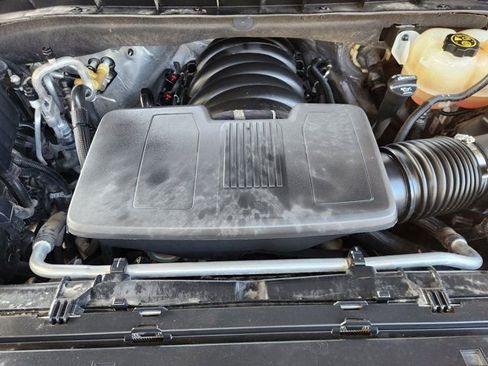 Used 2022 Chevrolet Tahoe Z71 w/ Luxury Package image 33