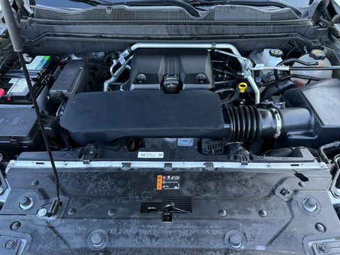 Used 2024 Chevrolet Colorado Z71 w/ Z71 Convenience Package 2 image 22