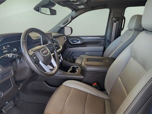 Used 2023 GMC Yukon SLT image 15