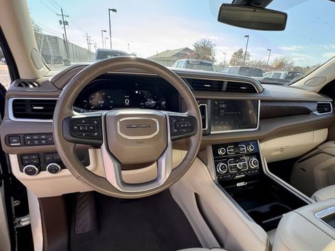 Used 2022 GMC Yukon Denali image 10