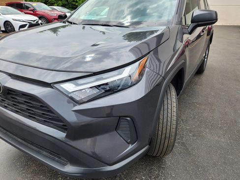 Certified 2025 Toyota RAV4 LE AWD/4WD image 9