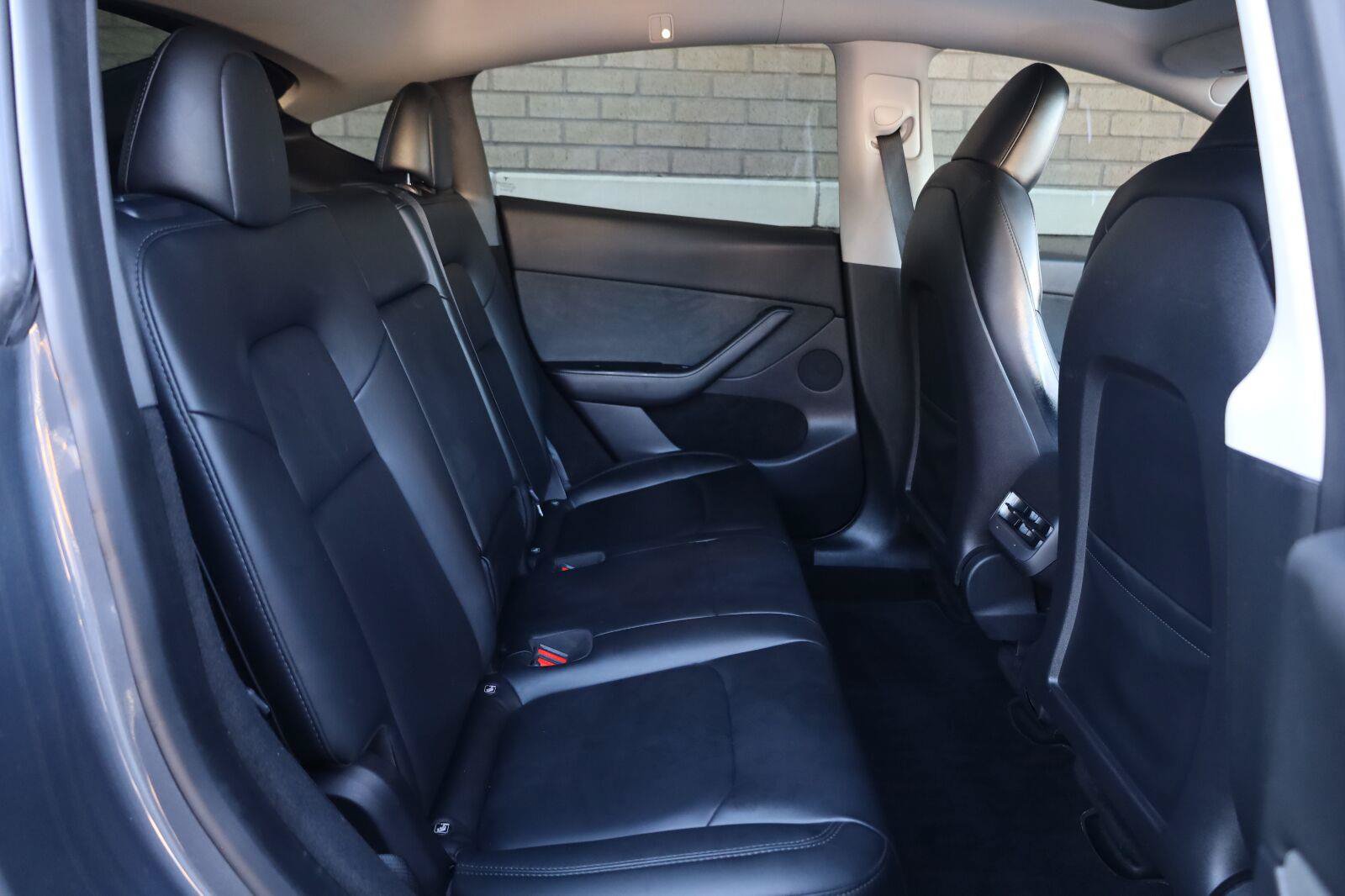 Used 2023 Tesla Model Y Long Range AWD/4WD image 25