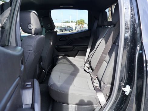 Used 2025 Chevrolet Colorado W/T image 10