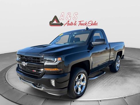 Used 2016 Chevrolet Silverado 1500 LT w/ LT Convenience Package image 3