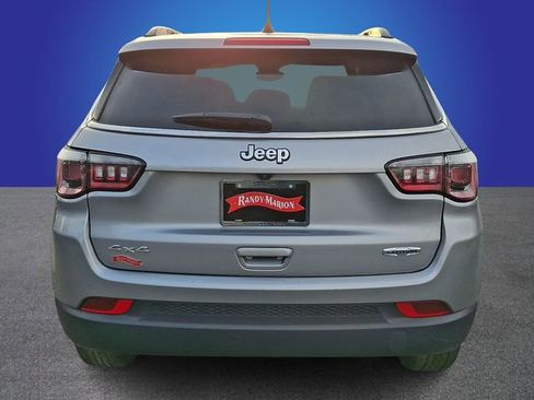 Used 2024 Jeep Compass Latitude image 5