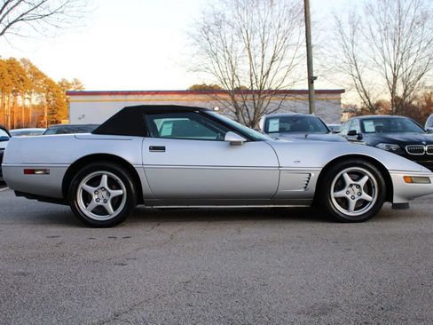Used 1996 Chevrolet Corvette Convertible image 9