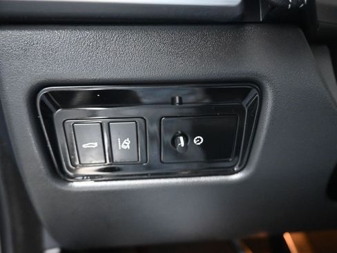 Used 2019 Jaguar XE S image 26