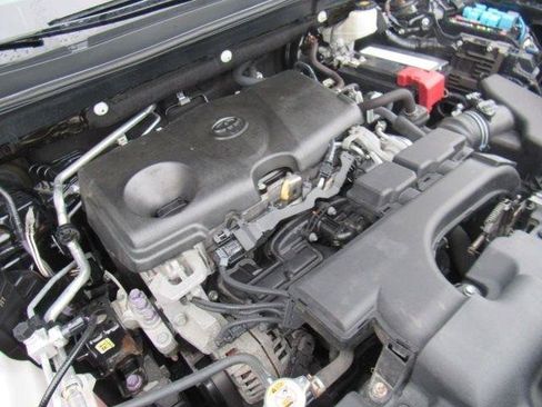 Used 2019 Toyota RAV4 XLE w/ All Weather Liner Package AWD/4WD image 43
