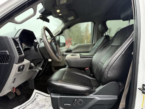 Used 2019 Ford F150 XLT w/ Trailer Tow Package image 3