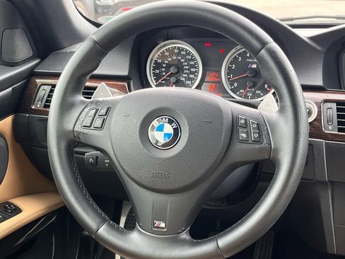 Used 2011 BMW M3 Convertible RWD image 32