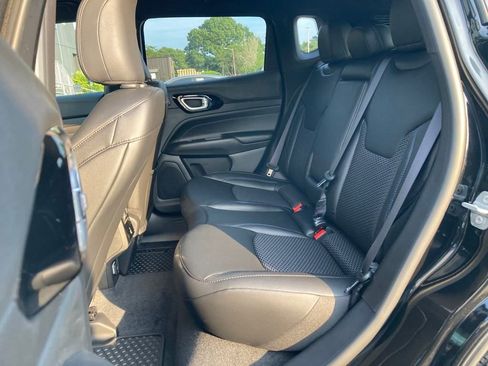 New 2025 Jeep Compass Latitude w/ Sun & Sound Group AWD/4WD image 12