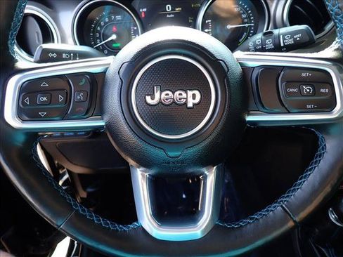Used 2023 Jeep Wrangler Unlimited Rubicon 4xe w/ Cold Weather Group AWD/4WD image 14
