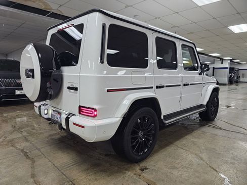 Used 2021 Mercedes-Benz G 550 image 2