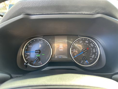 Certified 2022 Toyota RAV4 XLE image 21