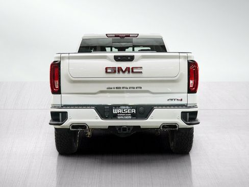Used 2024 GMC Sierra 1500 AT4 w/ Technology Package AWD/4WD image 4