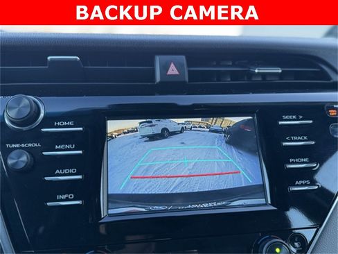 Certified 2018 Toyota Camry LE image 5