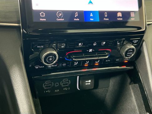 Used 2022 Jeep Grand Cherokee Overland image 16