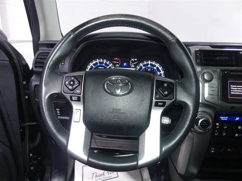 Used 2015 Toyota 4Runner Limited image 30