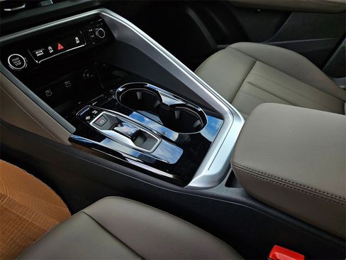 New 2025 Audi Q5 Premium image 14