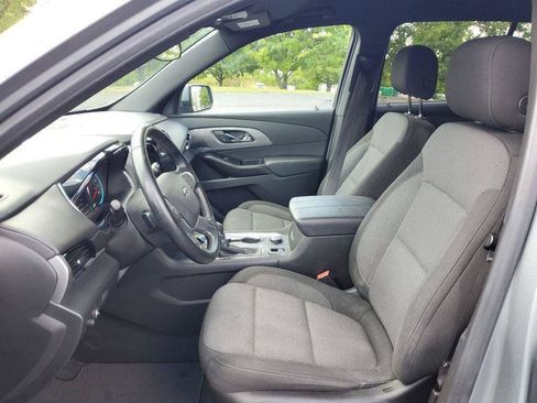 Used 2023 Chevrolet Traverse LT w/ Midnight/Sport Edition AWD/4WD image 5