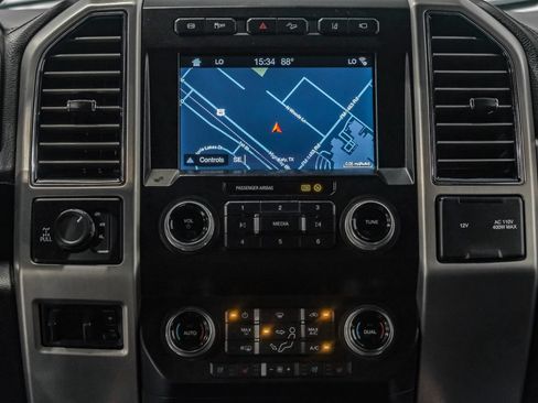 Used 2019 Ford F250 Platinum w/ Platinum Ultimate Package AWD/4WD image 27