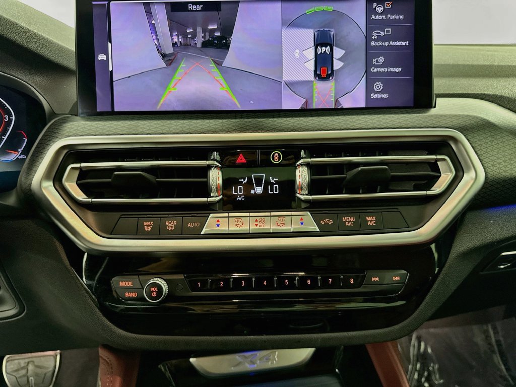 Used 2023 BMW X4 xDrive30i w/ M Sport Package AWD/4WD image 16
