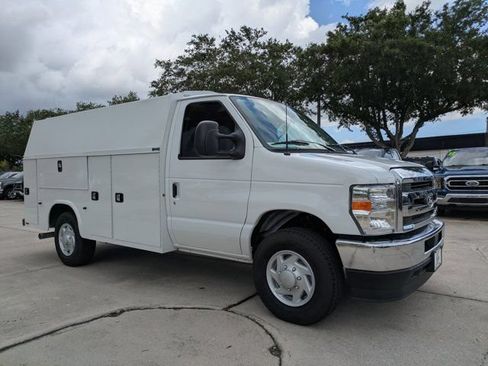 New 2026 Ford E-350 and Econoline 350 Super Duty w/ Power Equipment Group RWD image 7