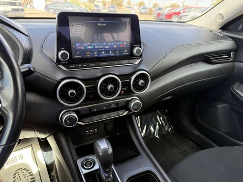 Used 2022 Nissan Sentra SV image 19