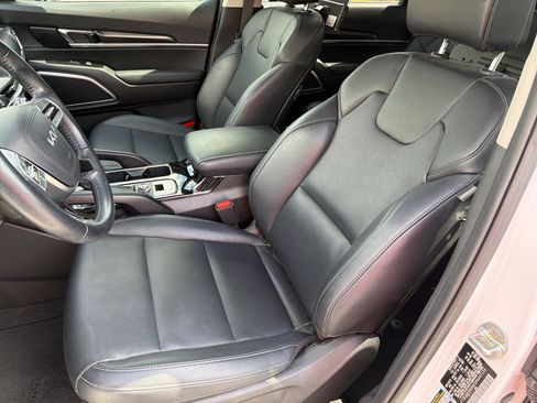Used 2023 Kia Telluride S AWD/4WD image 16