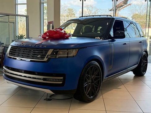 New 2025 Land Rover Range Rover Long Wheelbase SE AWD/4WD image 3