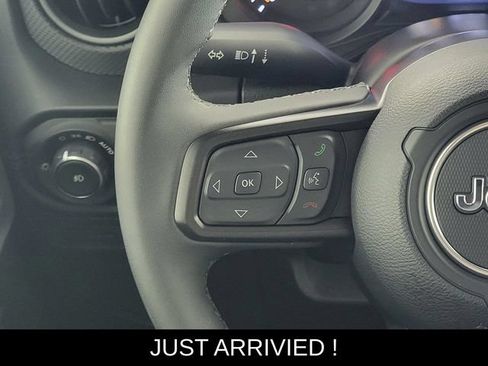 Used 2026 Jeep Wrangler Unlimited Rubicon AWD/4WD image 26