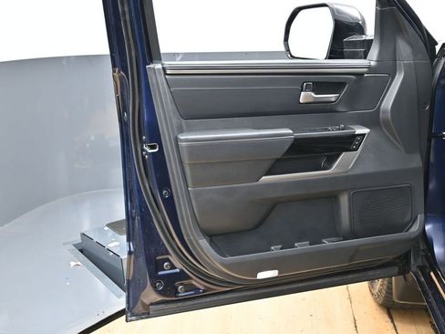 Used 2026 Toyota Tundra Limited AWD/4WD image 38