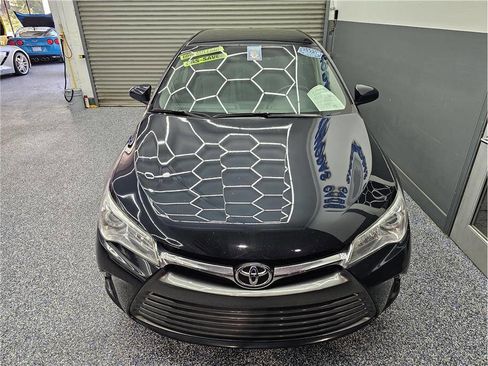 Used 2015 Toyota Camry XLE FWD image 8