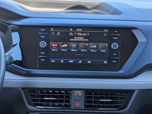 Certified 2024 Volkswagen Taos SE image 19