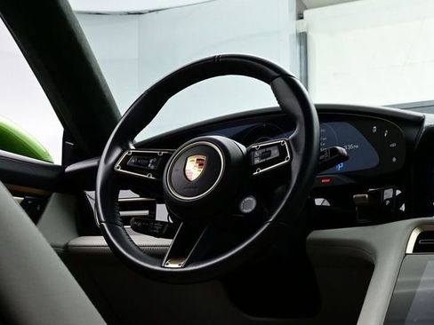 Certified 2022 Porsche Taycan GTS image 21