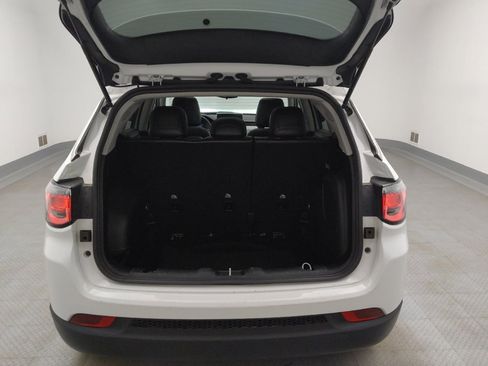 Used 2022 Jeep Compass Latitude w/ Sun and Sound Group image 29